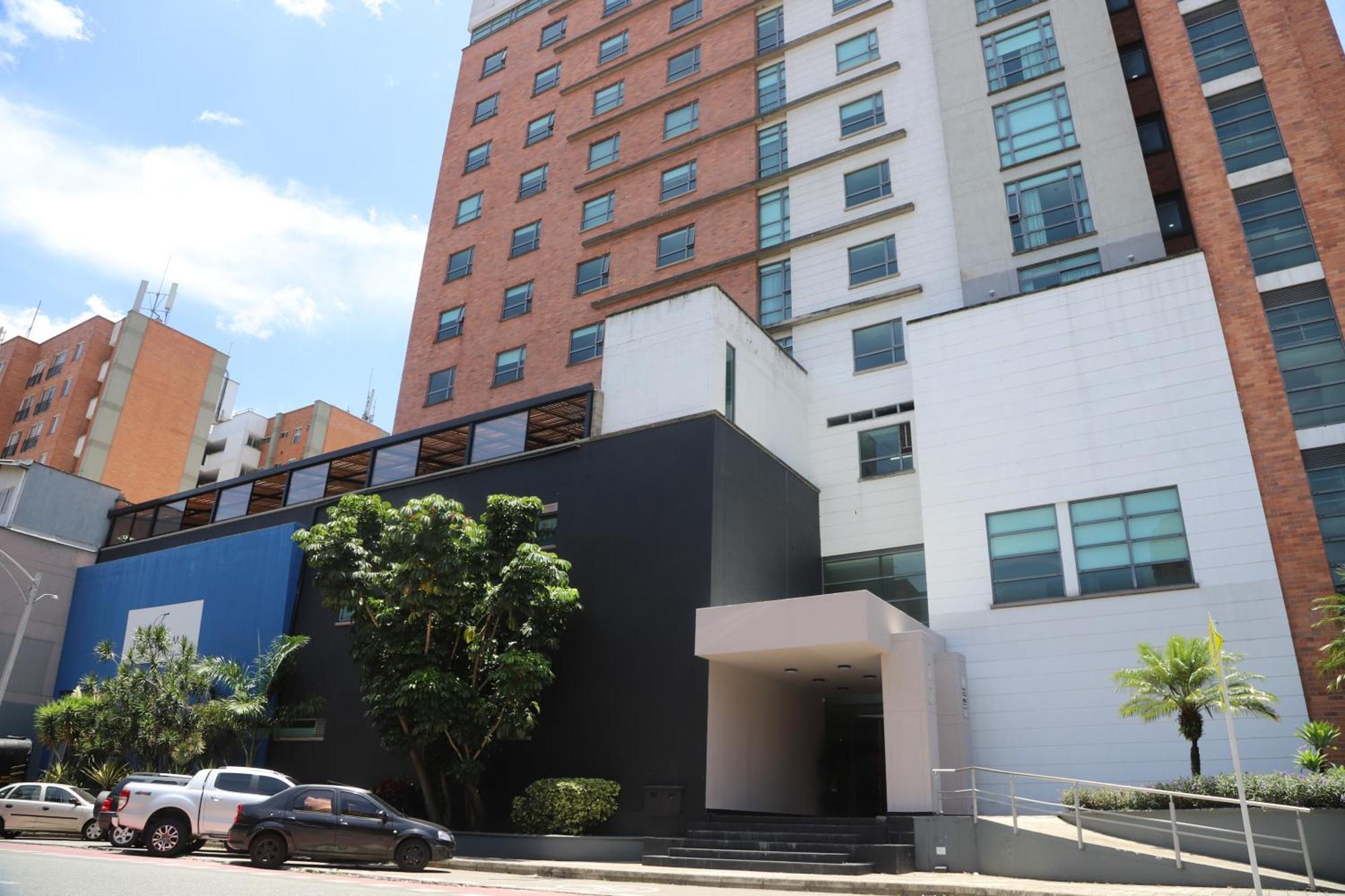 Tequendama Hotel Medellin - Estadio Экстерьер фото