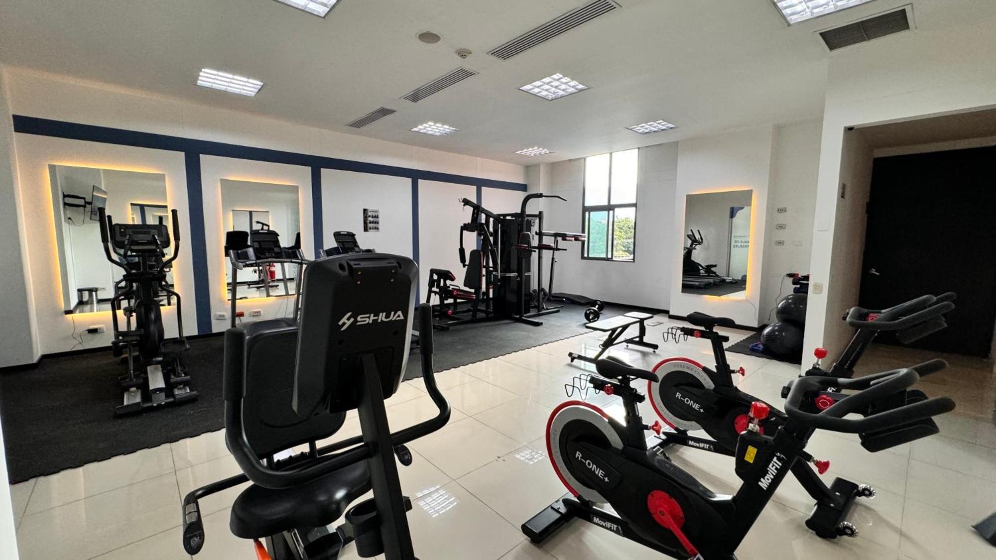 Tequendama Hotel Medellin - Estadio Экстерьер фото