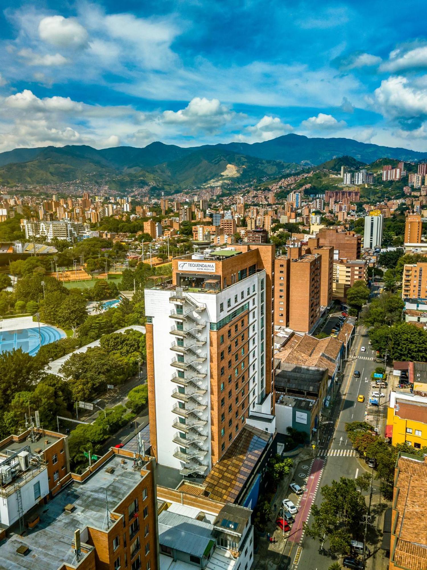 Tequendama Hotel Medellin - Estadio Экстерьер фото