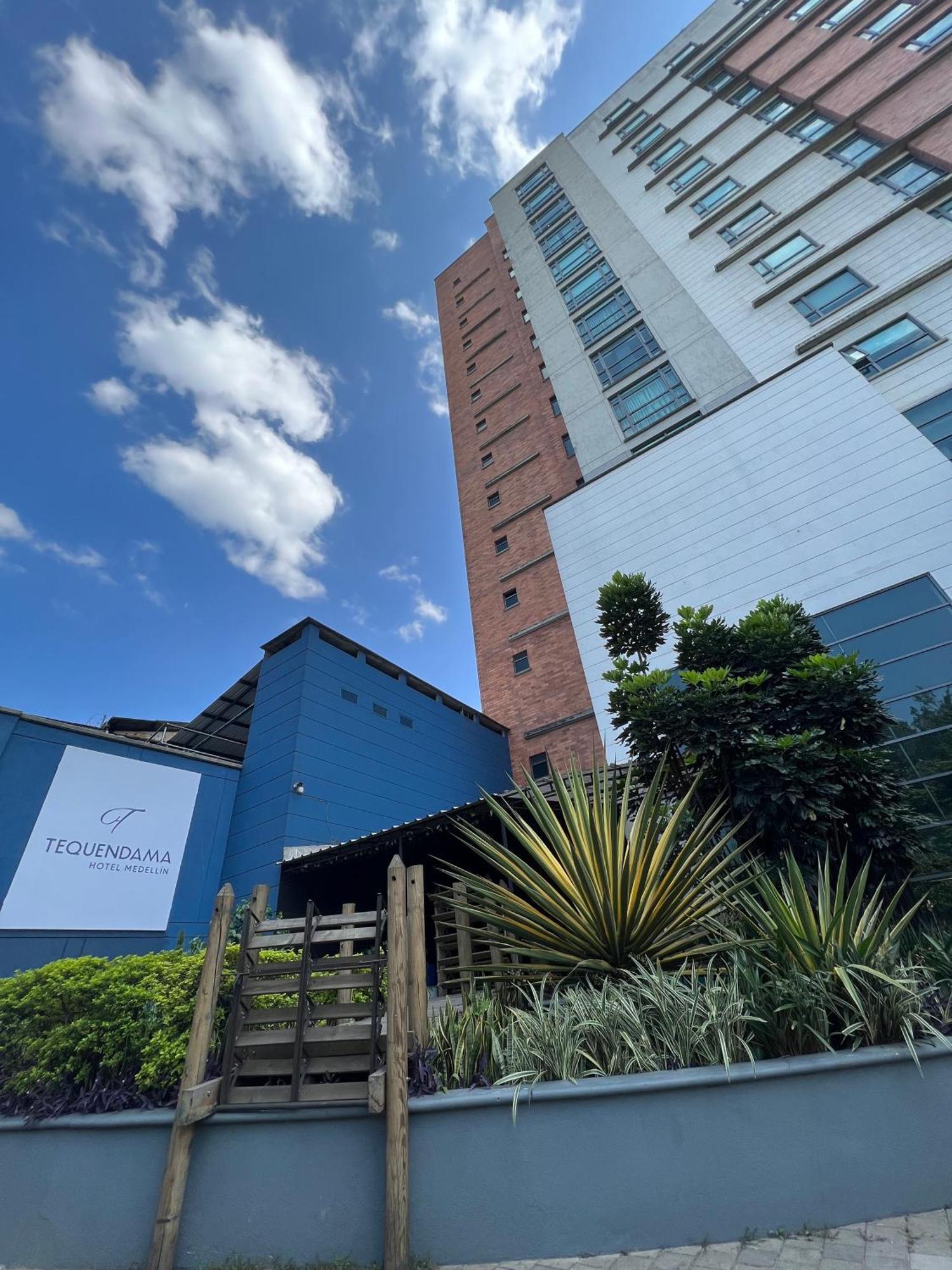 Tequendama Hotel Medellin - Estadio Экстерьер фото