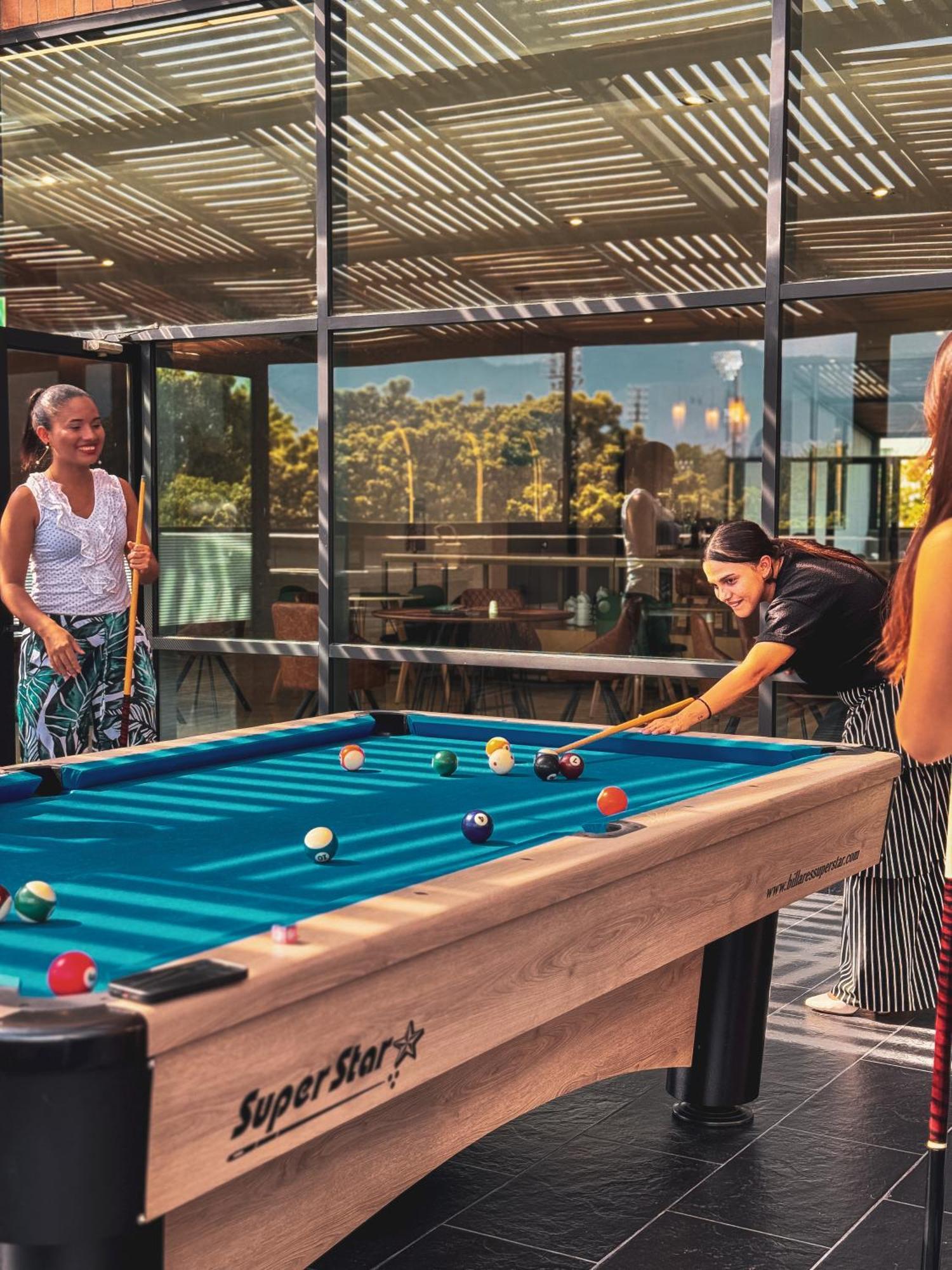 Tequendama Hotel Medellin - Estadio Экстерьер фото