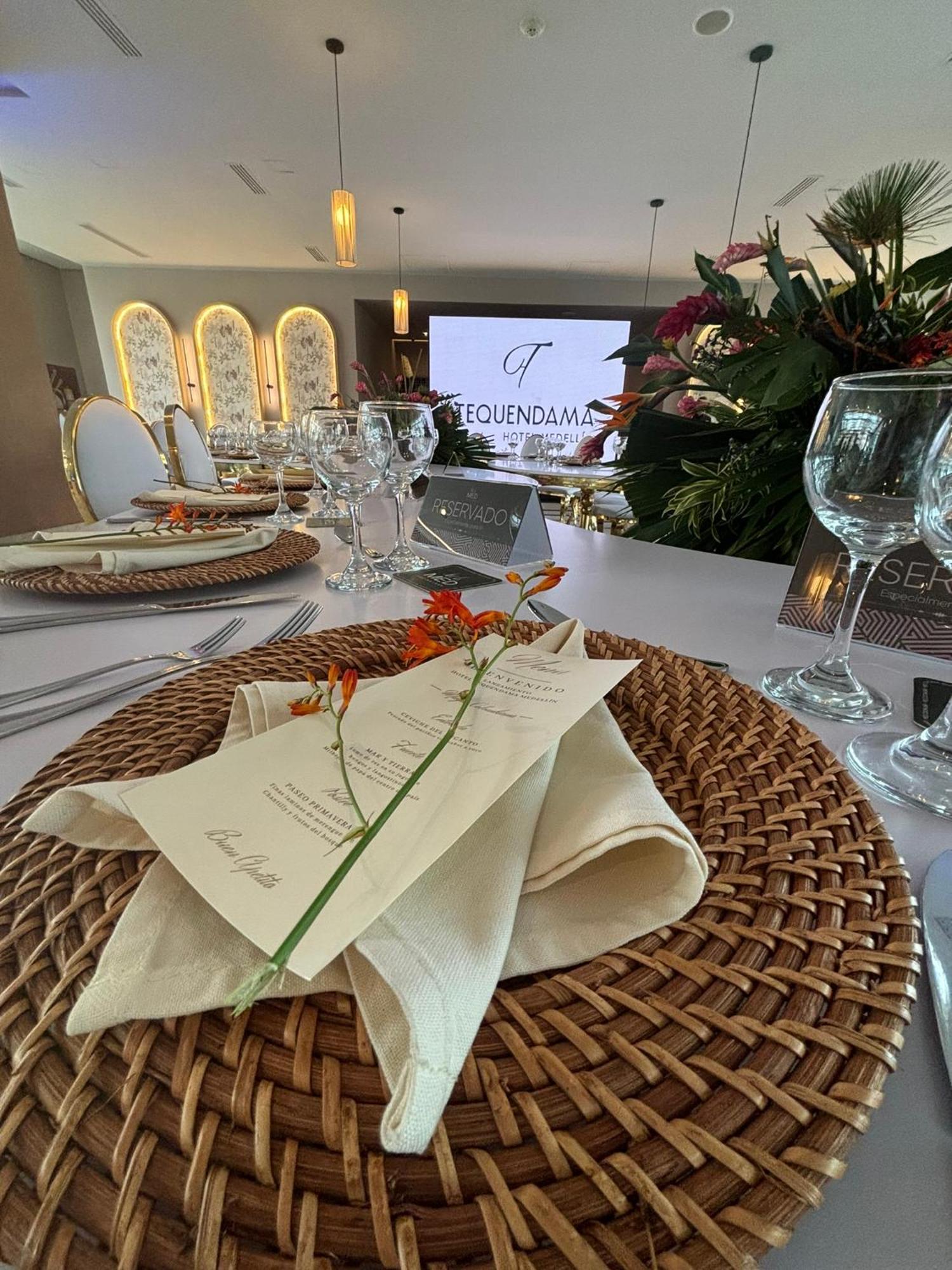 Tequendama Hotel Medellin - Estadio Экстерьер фото