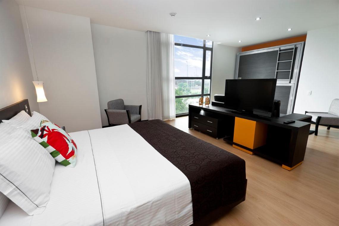 Tequendama Hotel Medellin - Estadio Экстерьер фото
