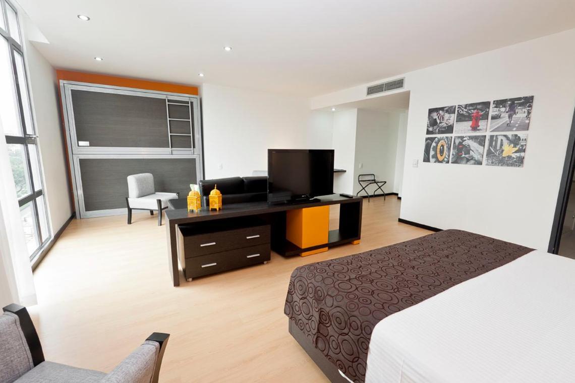 Tequendama Hotel Medellin - Estadio Экстерьер фото