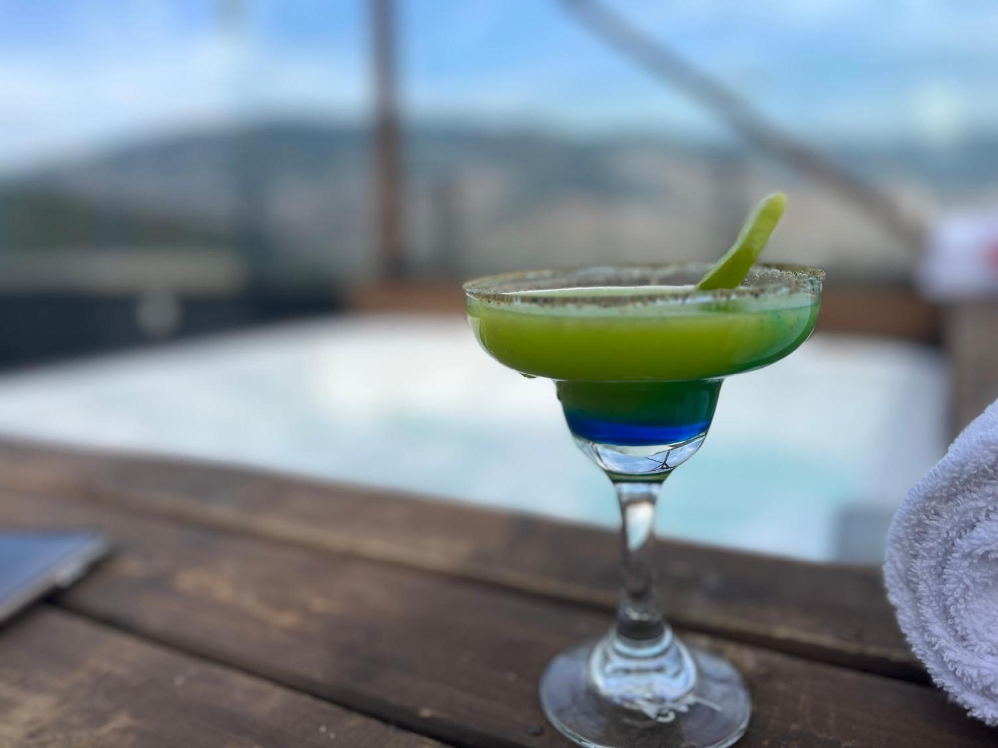 Tequendama Hotel Medellin - Estadio Экстерьер фото