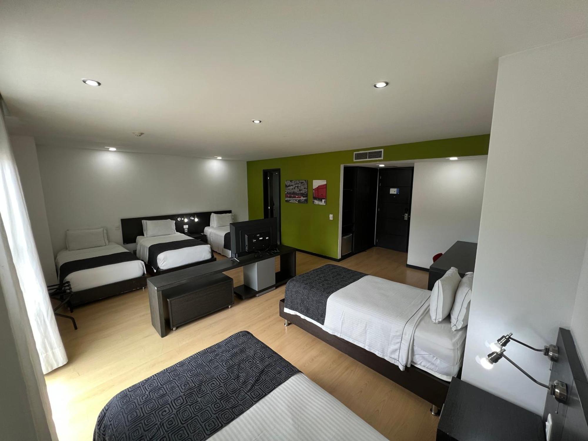 Tequendama Hotel Medellin - Estadio Экстерьер фото